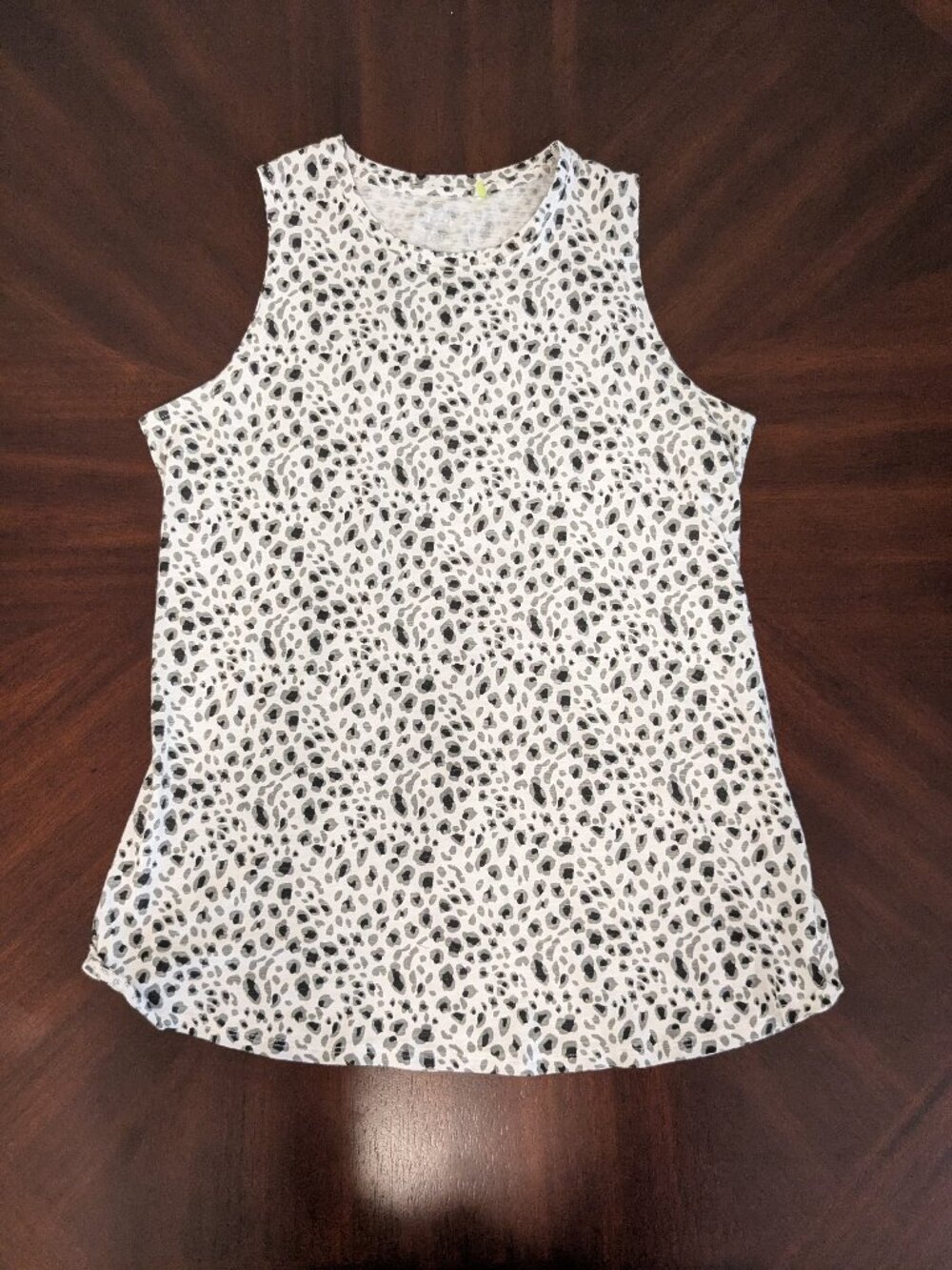 Tasc Performance Nola Tank Top Small Bamboo Organic Cotton Animal Print Spot Sm